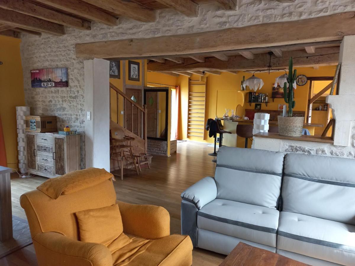 Villa Le Moulin D'Errol Saint-Jean-dʼAngély Esterno foto