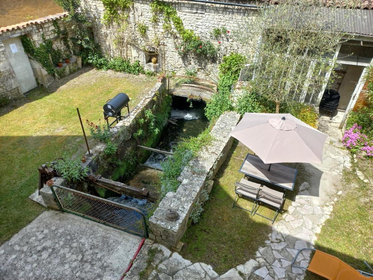 Villa Le Moulin D'Errol Saint-Jean-dʼAngély Esterno foto